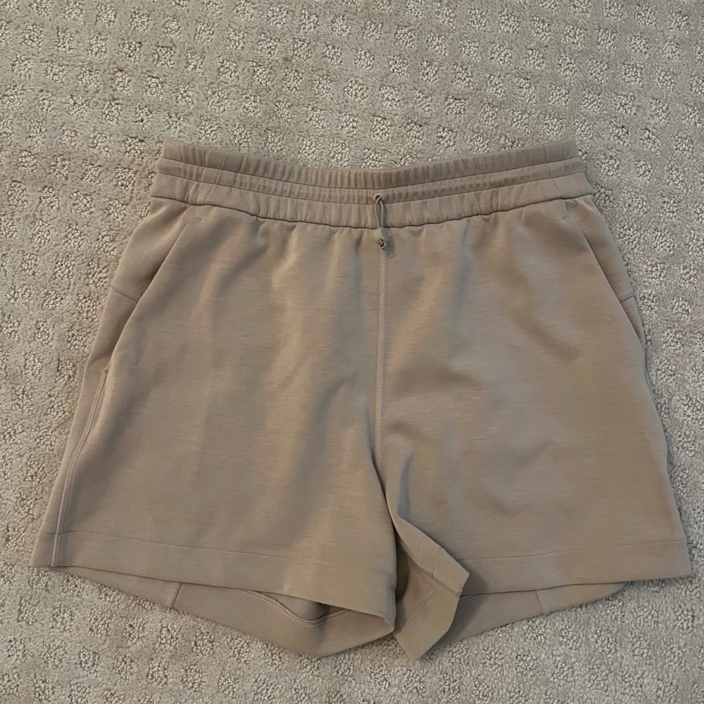 Lululemon Softstreme HR Shorts